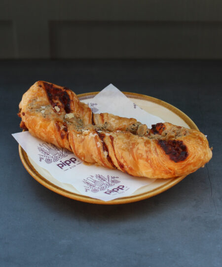 Triple Cheese and Tomato Twist